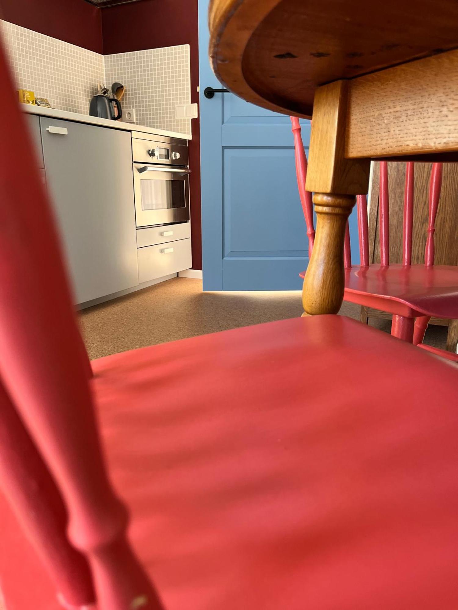 Red Cat In Bed Eenrum